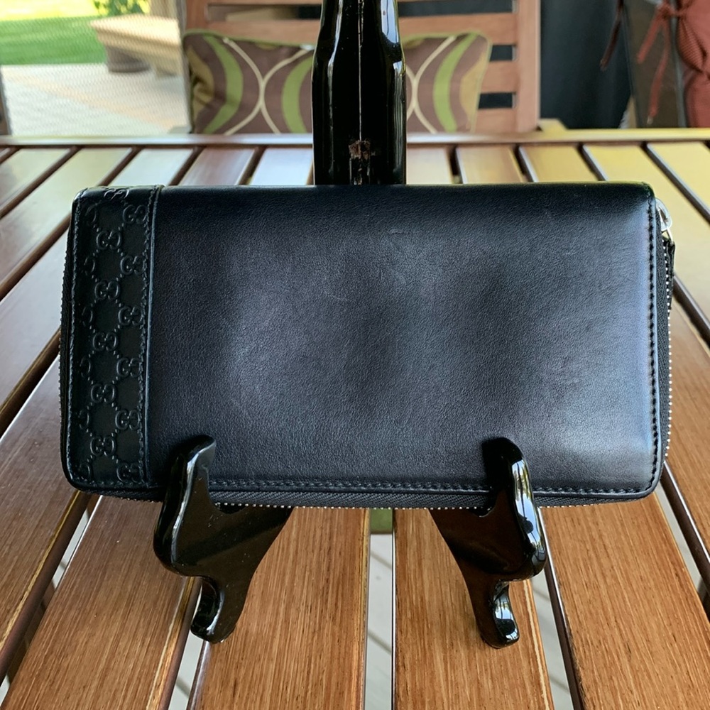 Gucci Zipper Wallet